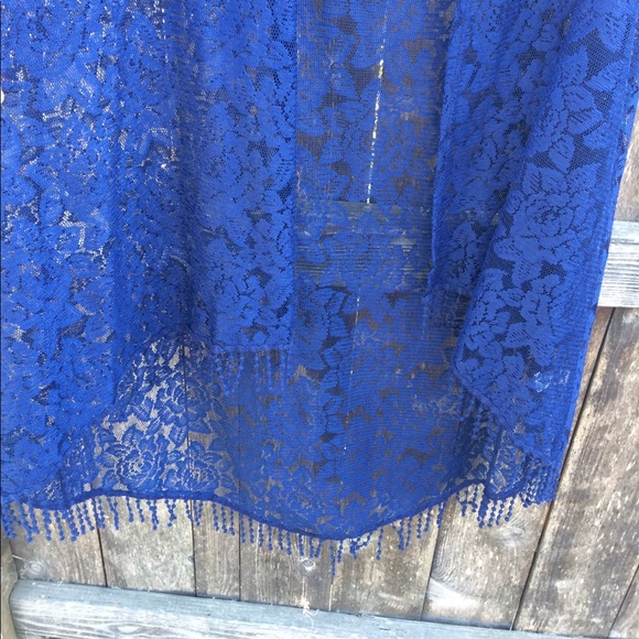 • LOWEST PRICE• Navy Lace Vest - Picture 2 of 4