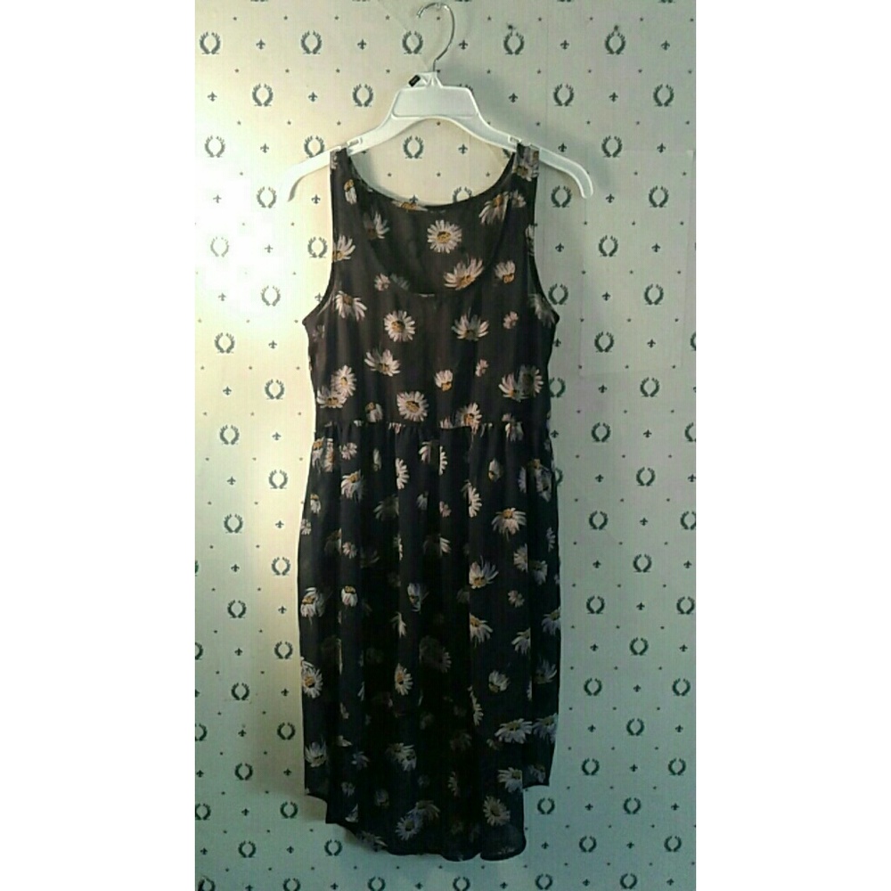 Daisy dress & black lace tank top