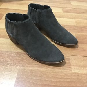 Dolce vita gray bootie