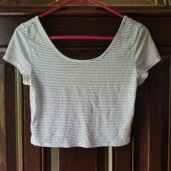 American Eagle Outfitters Tops - NEW American Eagle Stripe Scoopneck Crop Top