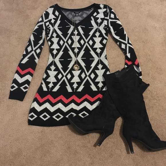 Rhapsody Dresses & Skirts - Sexy body hugging sweater dress!