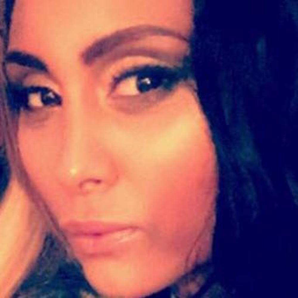 Meet your Posher, Afeeza