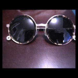 Raen Fairbank brindle tortoise sunglasses