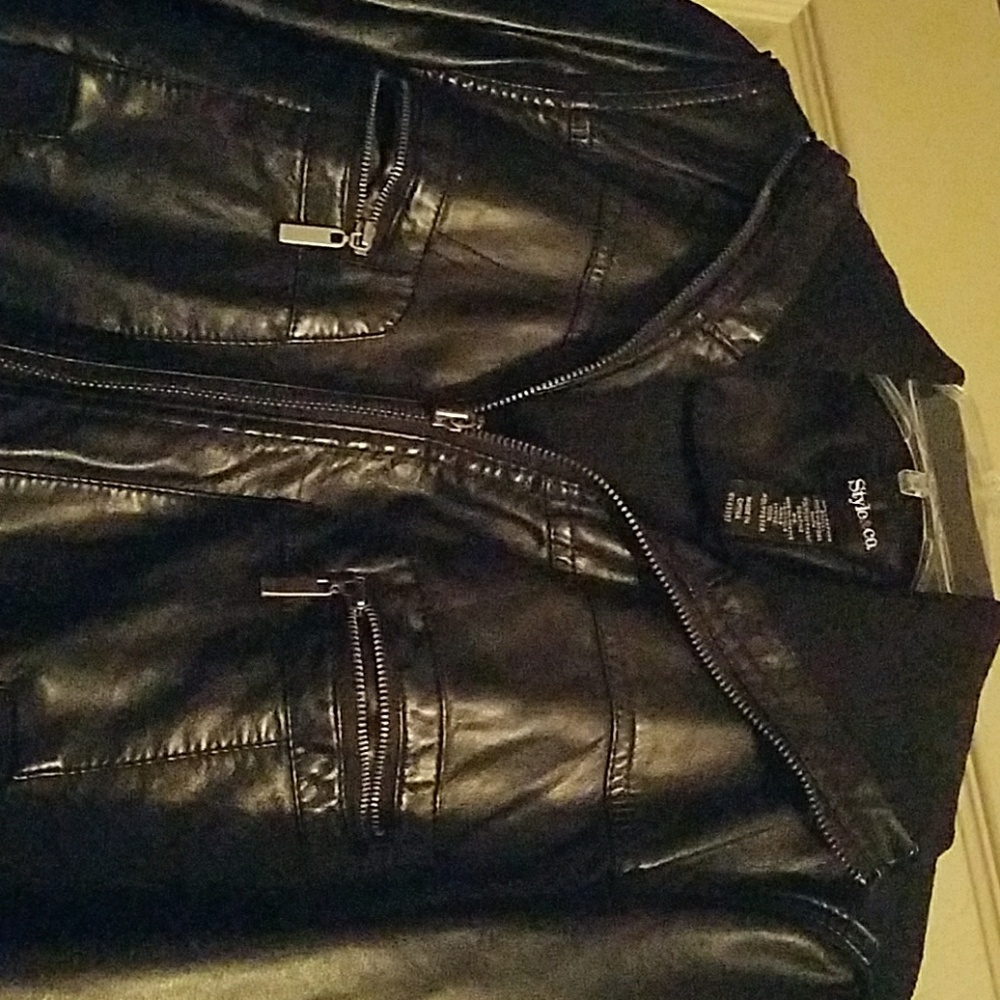 Coat - Picture 3 of 3