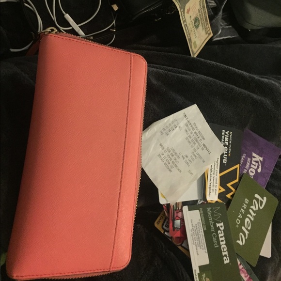 Kate spade peach colored wallet - Picture 3 of 4