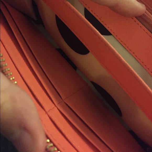 Kate spade peach colored wallet - Picture 4 of 4