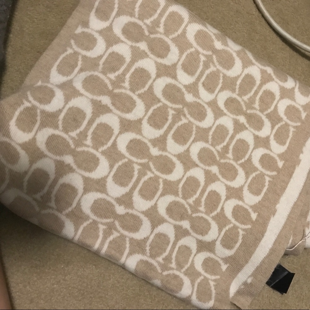 Authentic Coach winter scarf