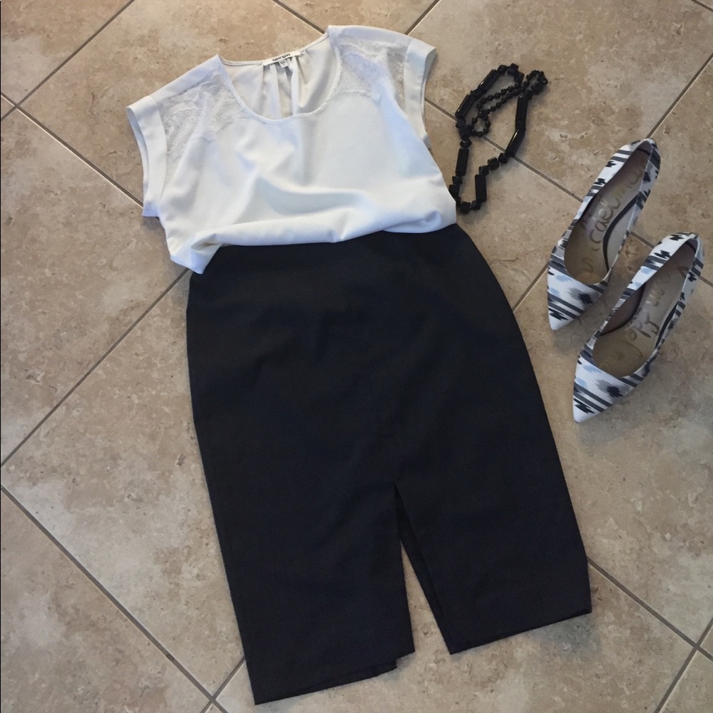 Banana Republic 4P Dark Gray Skirt