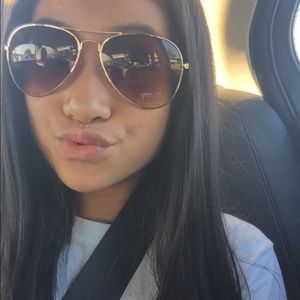 Meet your Posher, Robin