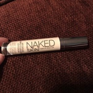 Urban Decay Naked Skin concealer