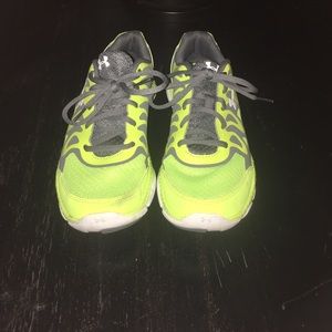 Under Armour Sneakers