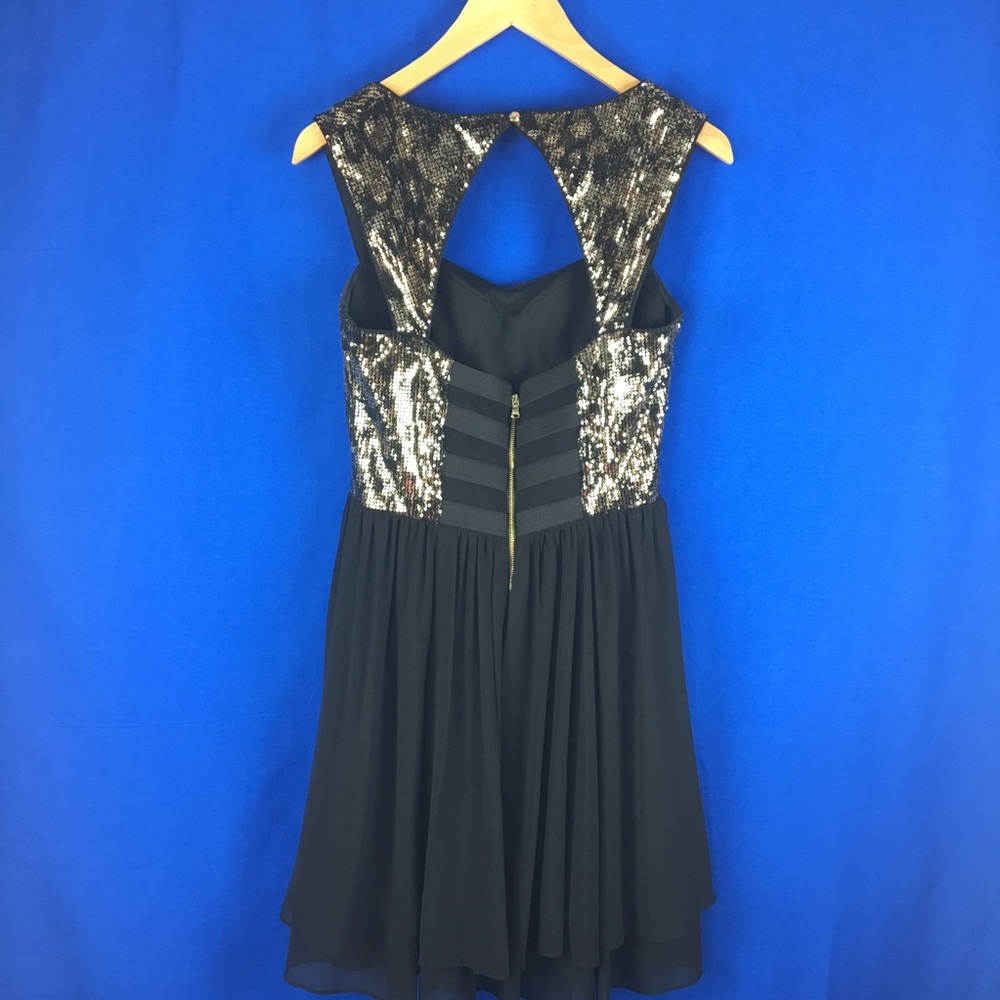 Guess sequined party dress 🎉 - Picture 2 of 7