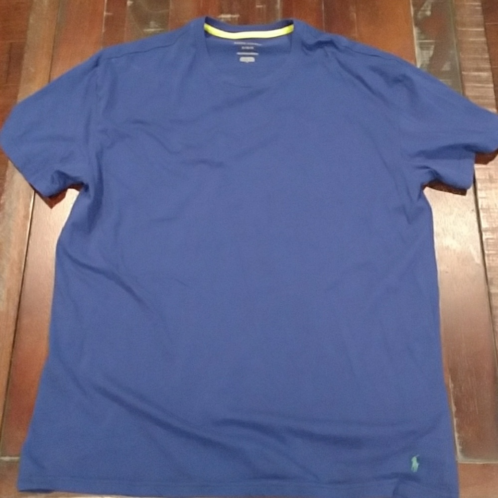 Polo XL tshirt