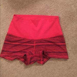 Lululemon Athletica Boogie Roll Down Shorts