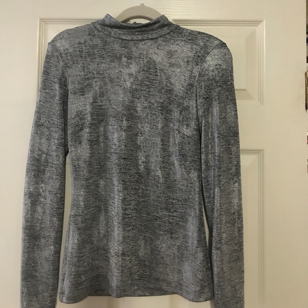 Beautiful stretchy blouse