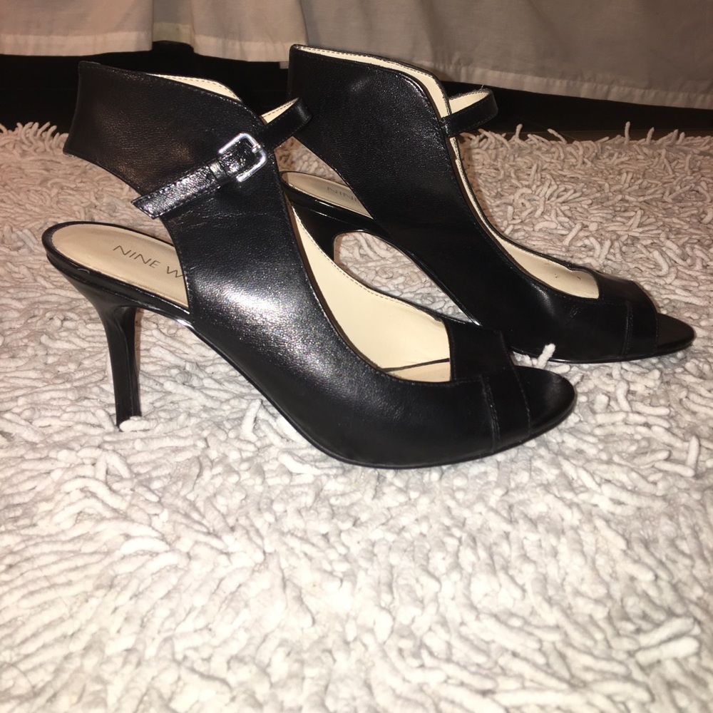 Nine West Black Pumps
