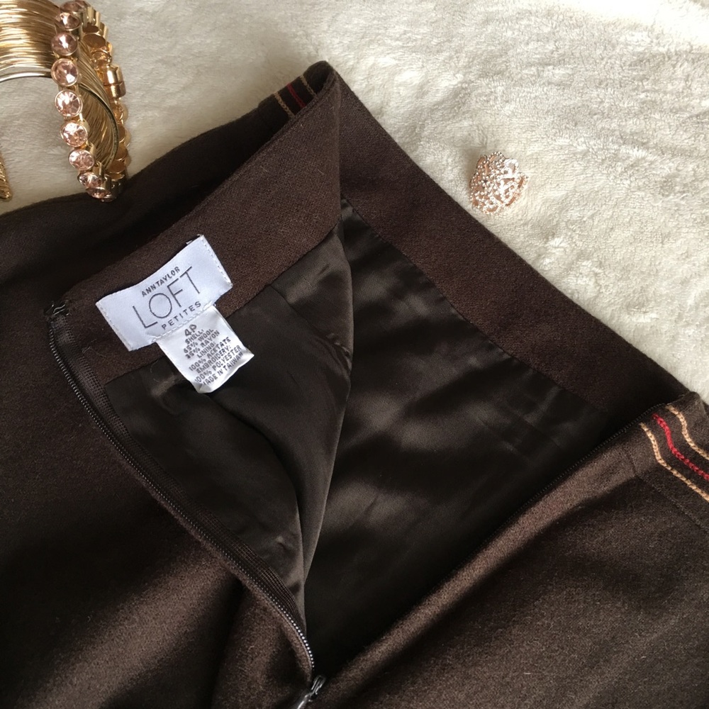 hp!๐น{ANN TAYLOR} Floral Embroidered Wool Skirt - Picture 7 of 8