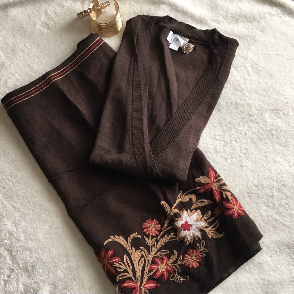 hp!๐น{ANN TAYLOR} Floral Embroidered Wool Skirt - Picture 5 of 8