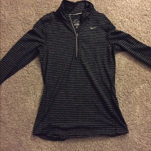 Nike pull over