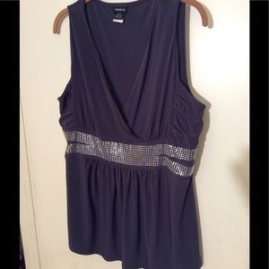 Cute sleeveless gray top size2