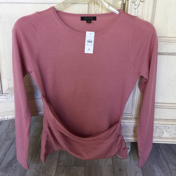 Ann Taylor Sweaters - Ann Taylor Rose Merino Wool Sweater.17262