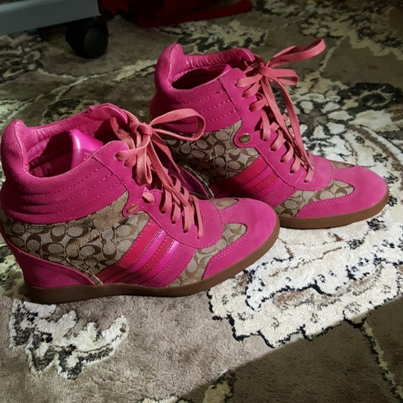 Boots - Picture 3 of 3