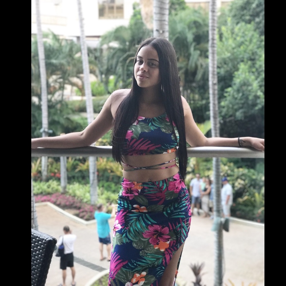 2 peice tropical set