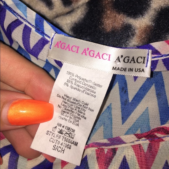 Cute multi colored woman's top - Picture 3 of 3