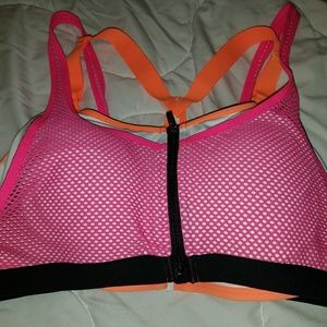 VS Sports Bra