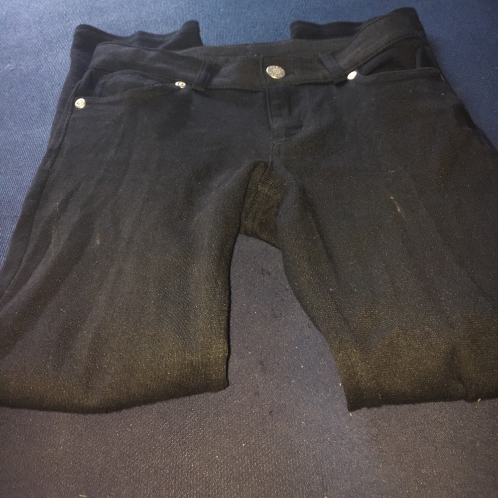 Black skinny stretchy jeans