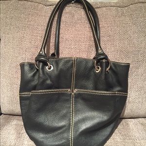 Tignanello Black Leather Bucket/Tote-Barely Used