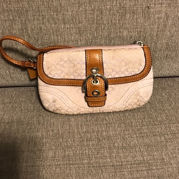 Coach wristlet - Picture 1 of 2