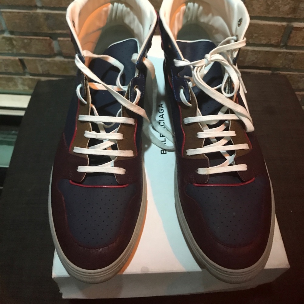 Authentic excellent condition