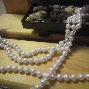 Pearl necklace + pearl earrings!!! Only $20