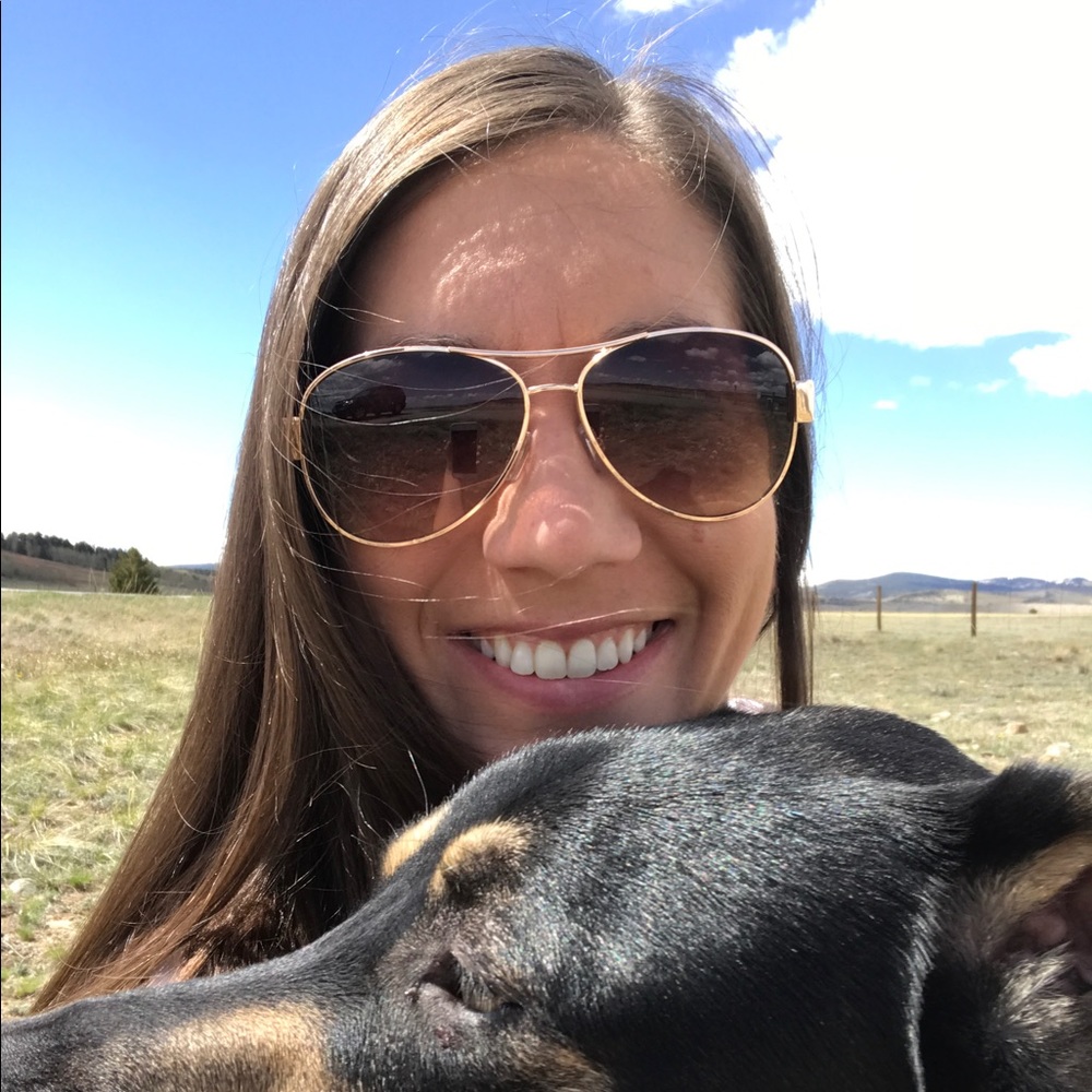 Meet your Posher, Cait