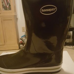 NIB Black Havainas Boots size 6.5 wide