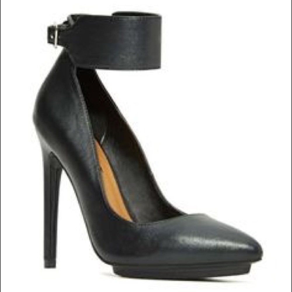 NASTY GAL SHOE CULT "CUFF ME" ANKLE STRAP PUMPS