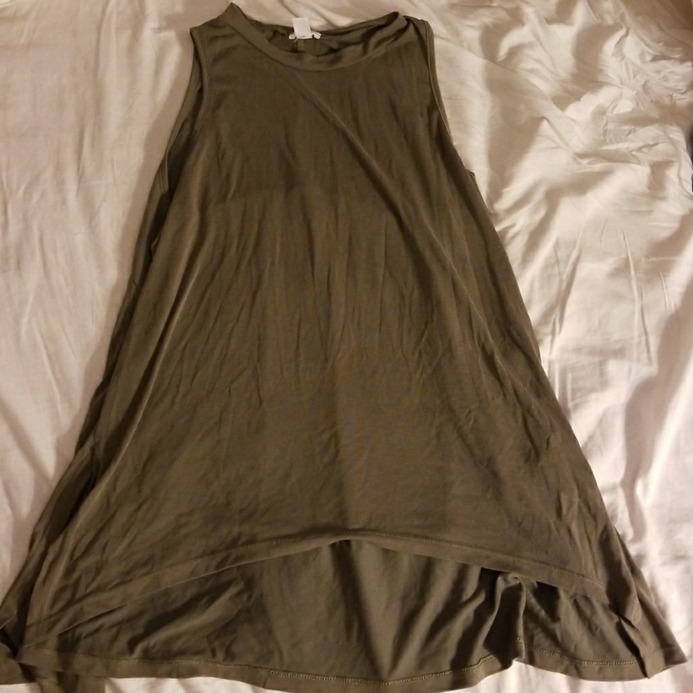 Olive Green high-low tanj