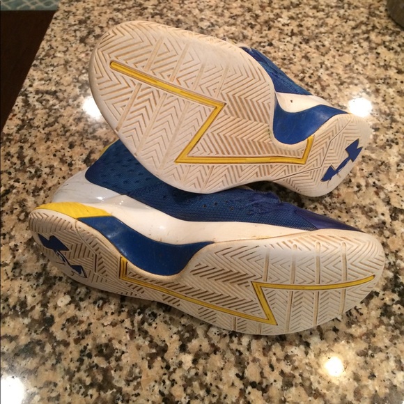 Steph Curry yellow & blue size 7Y - Picture 3 of 4