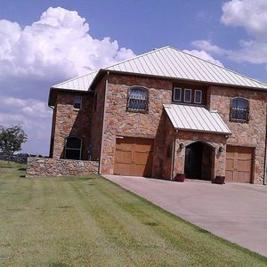 Meet your Posher, Lazaro