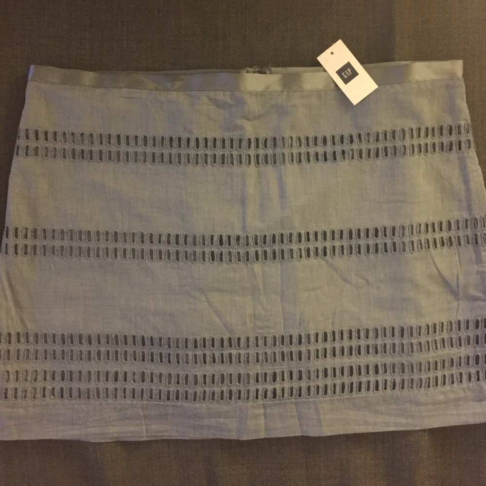 🆕 GAP Mini Skirt