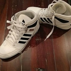 Mens size 11 Adidas high top like new