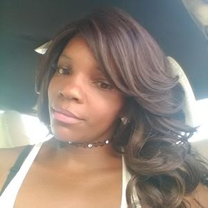 Meet your Posher, Selena