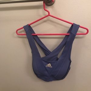 Adidas sports bra, like new, size small