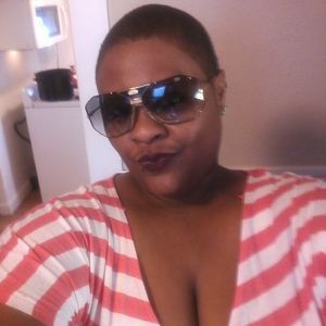 Meet your Posher, Ramona