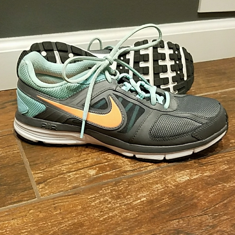 Nike Women's Air Relentless Running shoe