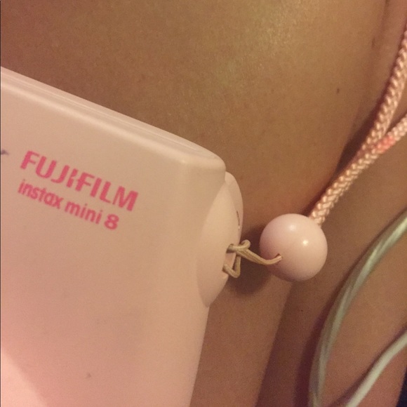 Pink Polaroid camera - Picture 2 of 5