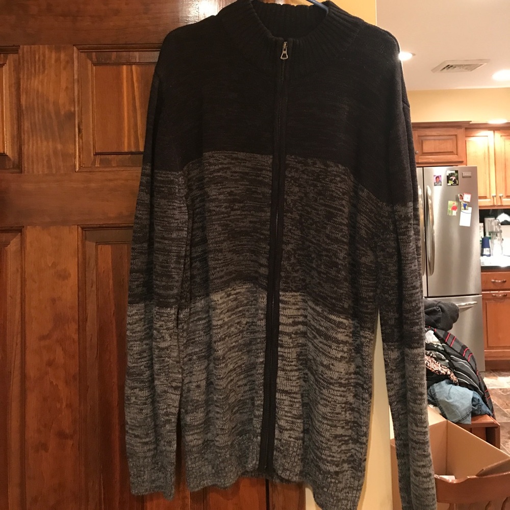 Zip up sweater (men's)