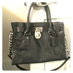 Michael Kors Messenger Bag