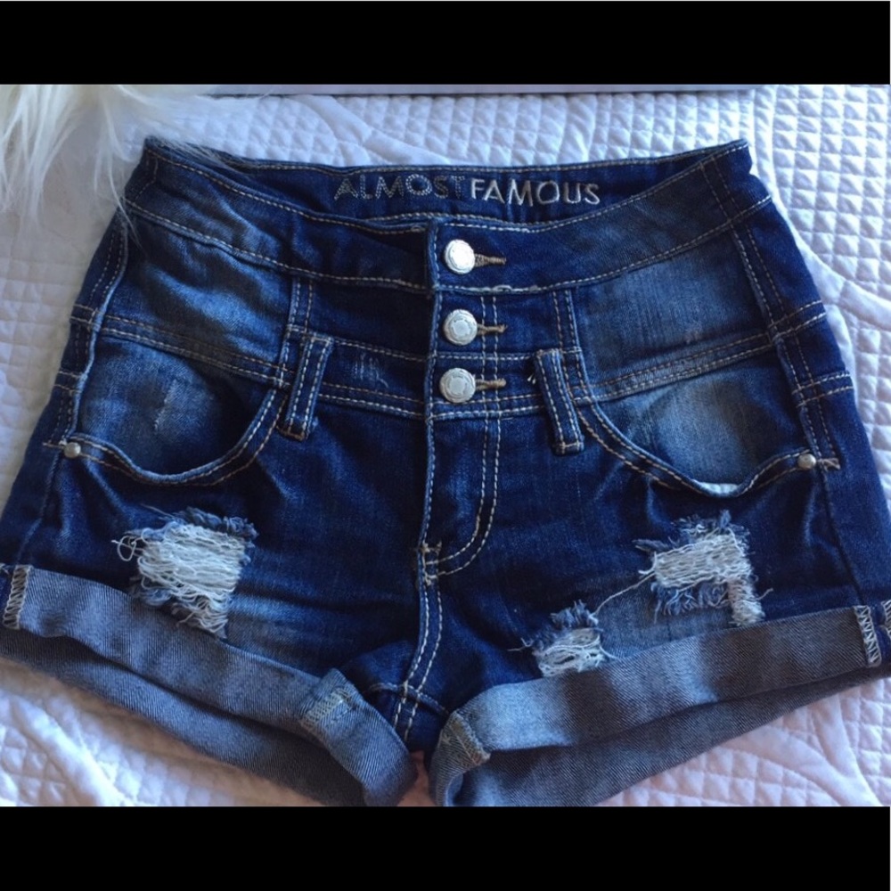 ALMOST FAMOUS SHORTS